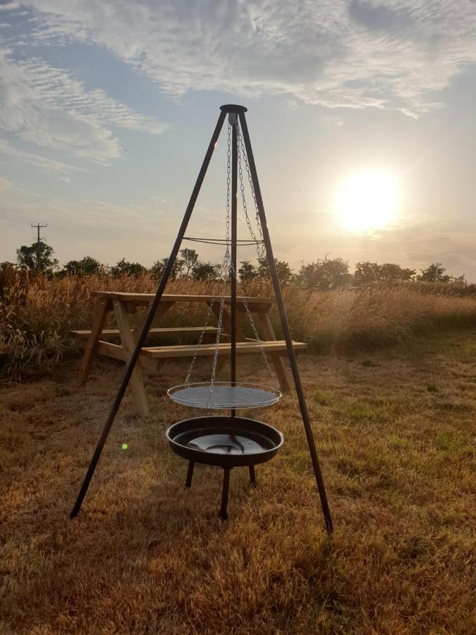 ソルトバーン・バイ・ザ・シー 5M Xl Bell Tent With Log Burner Near Whitbyヴィラ エクステリア 写真